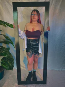 Kata_Bigboobs: Mi lugar es abajo♥ ( 5 фото)