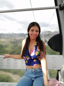 LauraAristizabal Public Immagine  2