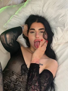 LilyBerryy CHAMPAIN SQUIRT PHOTO VIBES Immagine  2