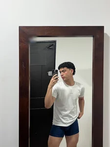 Hey! de evancox20  3 Imagens