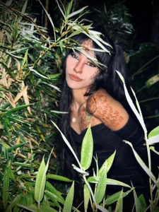 Rouse_Monroe outside in a hot nigth Foto 6