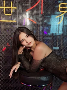 Teen_Asian_ Public Pic 5