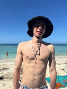 Brandon_Wolf Public Gambar