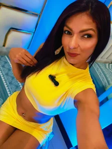 HannaPetit: “It feels good here… with you.” ( 2 фото)