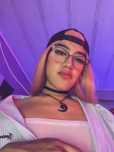 Ur fantasy make reality 💜 od Luna_Sissy_  4 snímek