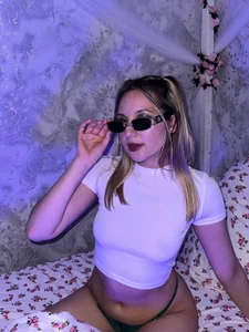 Let's finish this bottle together de Mercedes_Robinson Foto 6