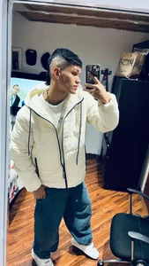 LoganCarter_nom Public Foto 9