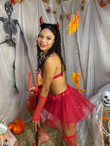 GysellHanson: Hotter Than Hell” 😈 ( фото)