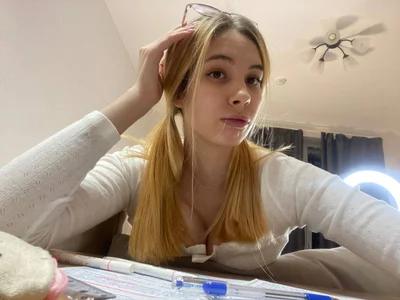 Hot__K school girl Pic 6