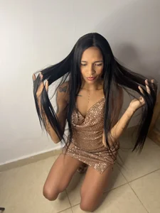 Luna025 Public Pic 4