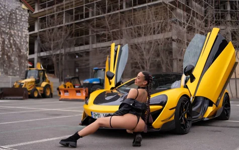 EvaZane's Fast lane Sex Photo 2