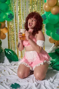 let's drink beers in St Patrick🍻🍀🌈 de Amy_art  2 Imagens