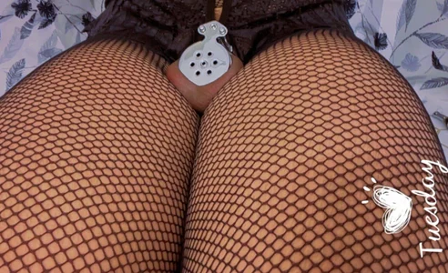 slutbabyfem sissy chastycage Pic 3