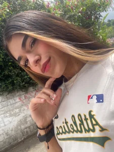 Hi love💚a little of me😘