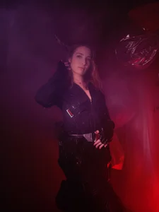 A1isha__ Black Widow Halloween 2026 Pic 4