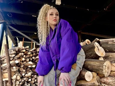 CrazyBitchInLace Shall we take a walk? 圖片