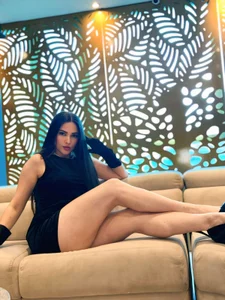 BeccaBaxterSexy and untouchable ✨ Bild 9