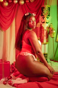 KayaBrownのI am your Christmas sin 🎄の枚の写真