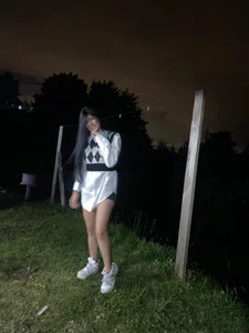 Sarasanders_4: Public ( 3 фото)