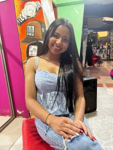 Public de LawandaFriedberg  8 Imagens