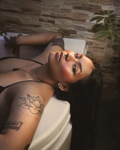 Romatic sesion de Sasha_Larsen  8 Imagens