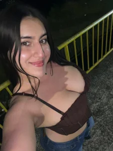 Hanna_Evans__ Look how I look Pic 5