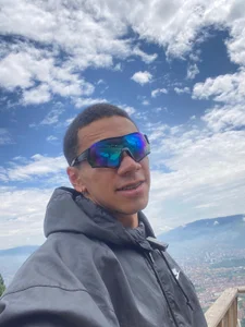 marc_ginale Hiking in the mountains Pic 3