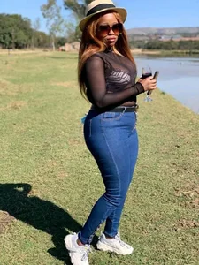 EbonyAssDoll Public Foto 3