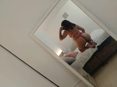 ameliaa_flame hey hru love new model for you Billede