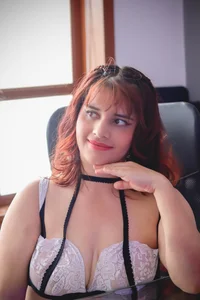 Vivian_Franco 🖤🤍 Hình 8