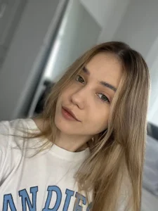 LilianBenskin hey hey sweet Pic 2