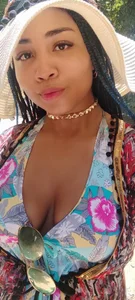 420Geminis Girl on the beach Pic 5