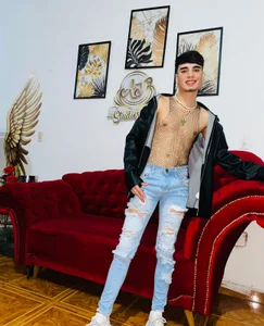 little_alex01 Public صورة واحدة|little_alex01 Public صورتان|little_alex01 Public  4 صور|little_alex01 Public  4 صورة