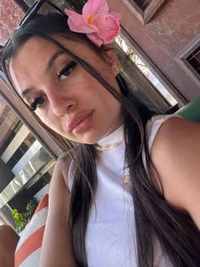 LaurenWade Paradise Looks Better on Me 🌴 Immagine  3