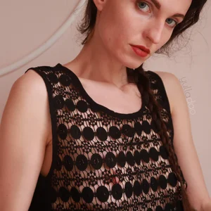 yulladao dentelle noire topless Foto