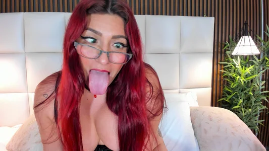 naughty_flower18 tu peliroja sexi Pic 4