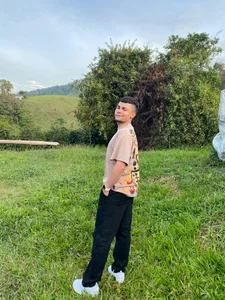 D i f f e r e n t S t y l e s . de kalivan_voinesscu  Imagens