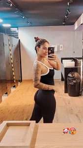 Kari_Brooks Public Billede 3