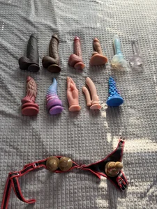 ShowmeYourfetish My assortment of toys 🧸 Billede 2