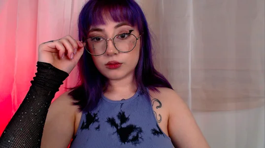 sitting od purplewitch  2 snímek