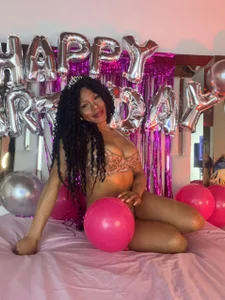 Anabella_London kullanıcısının 💝Happy birthday to me 🥳🎂 albümü -  2 fotoğraf