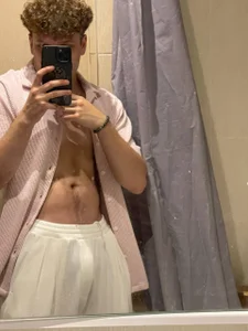 forbidden_Alex Public Foto 2