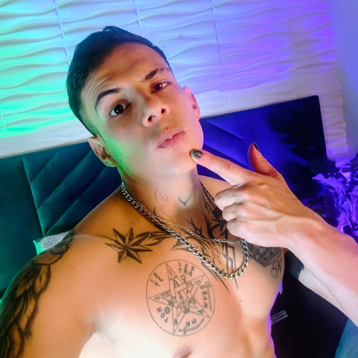 Dustin_Sonne adlı kullanıcının viral fotoğrafları:  2100