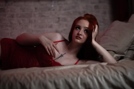 Red color of passion 🔥 de BridgetDay  photos