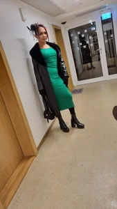 housegirl_bigcock Public Poză