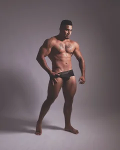 Valentino_Dosantos_: Public ( фото)