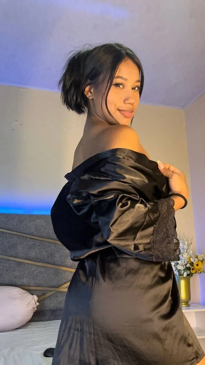 Public de thalia__xxx  2 Imagens