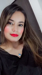 Leyla sexy