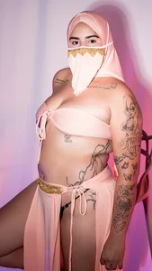 Nadia_Sammur Public Pic 3