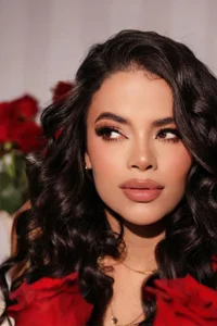 KateSunder Between roses and passion, the desire is more intense 🌹  6. fénykép